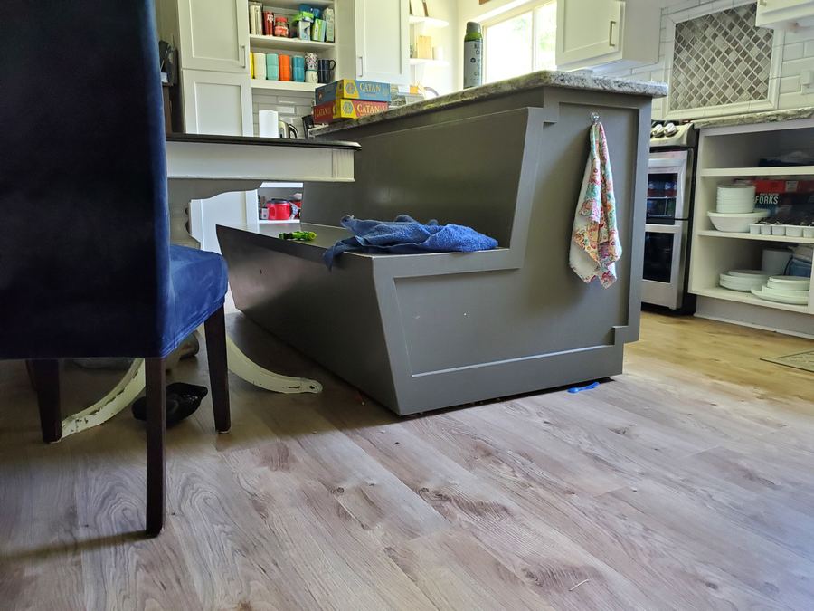Built-in bench